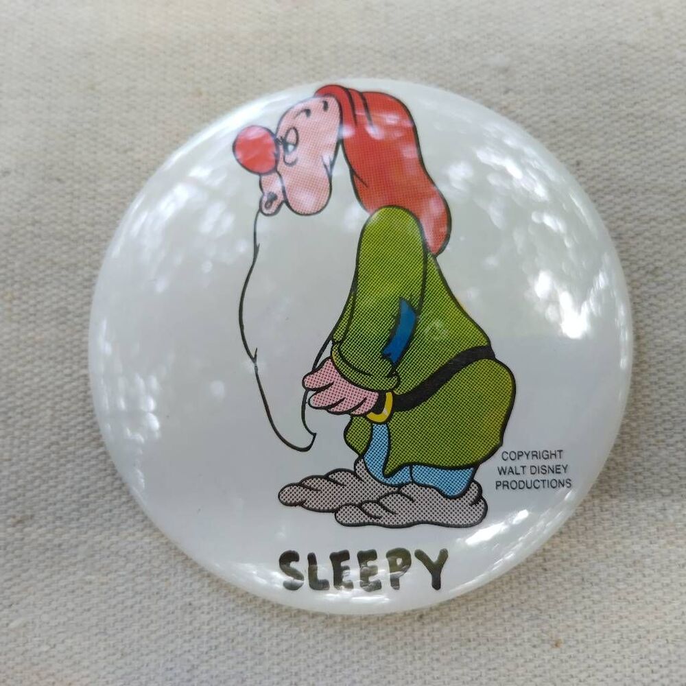 Walt Disney Sleepy dwarf Snow White lapel pin 393